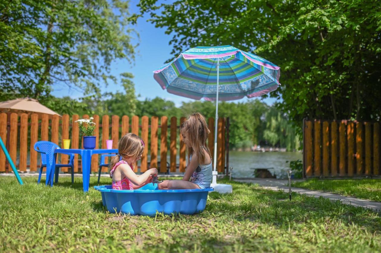Villa Popeye Jakuzzis Nyaralohaz Бийкийшсентондраш Екстер'єр фото
